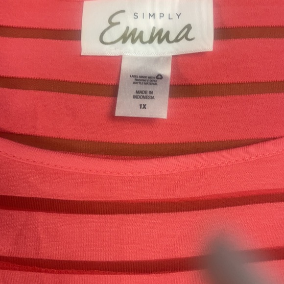 Simply Emma Shadow Striped Tee (1X) - Picture 3 of 4
